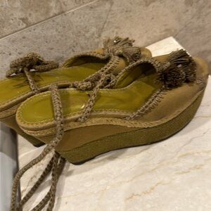 Ysl platforms size 5.5.